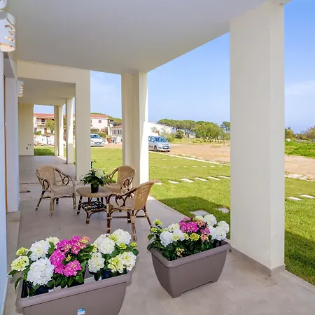Stella Marina Aparthotel 3*