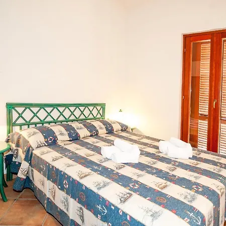 Stella Marina Aparthotel 3*
