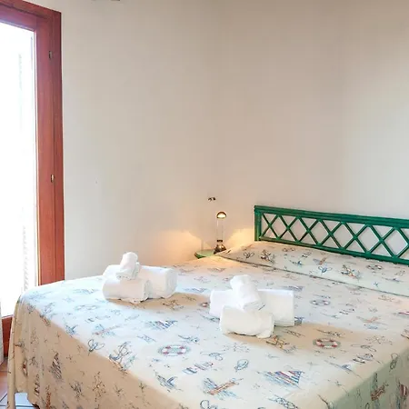 Stella Marina Aparthotel 3*